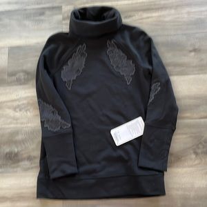 NWT Embroidered to you Tunic Size 6